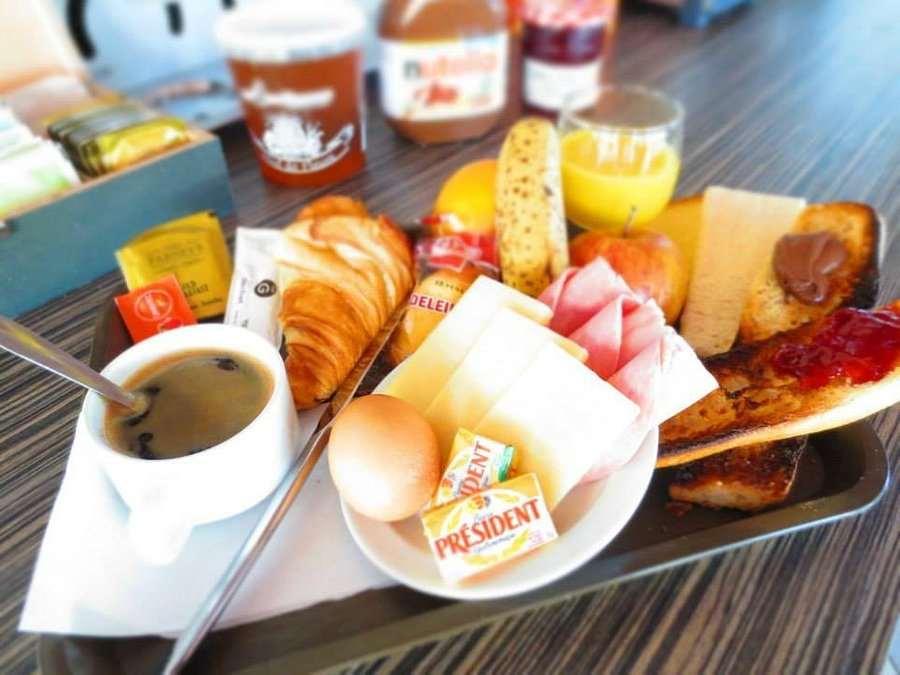 호텔 크로커스 캉 메모리얼 레스토랑 사진
